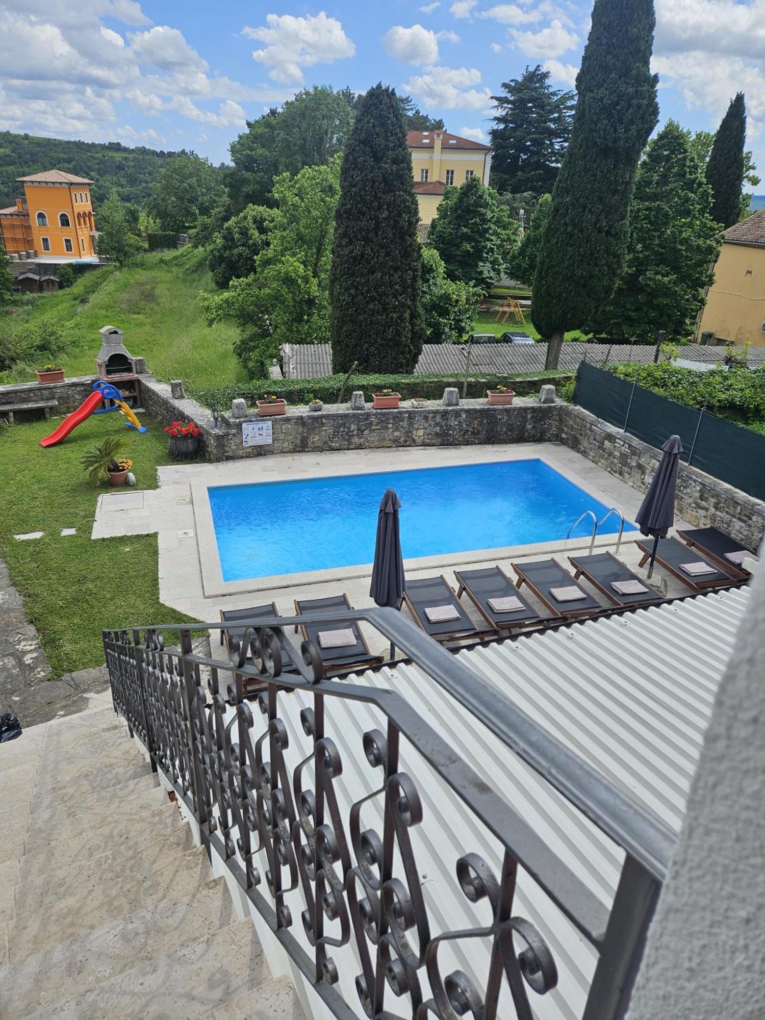 Villa Letizia Oprtalj Exterior foto